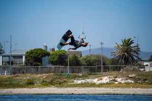 Peter Lynn Kiteboarding Escape V8